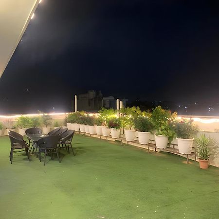 Hotel Aerostar Gold - Opposite Max Healthcare Delhi (National Capital Territory of India) Exterior foto