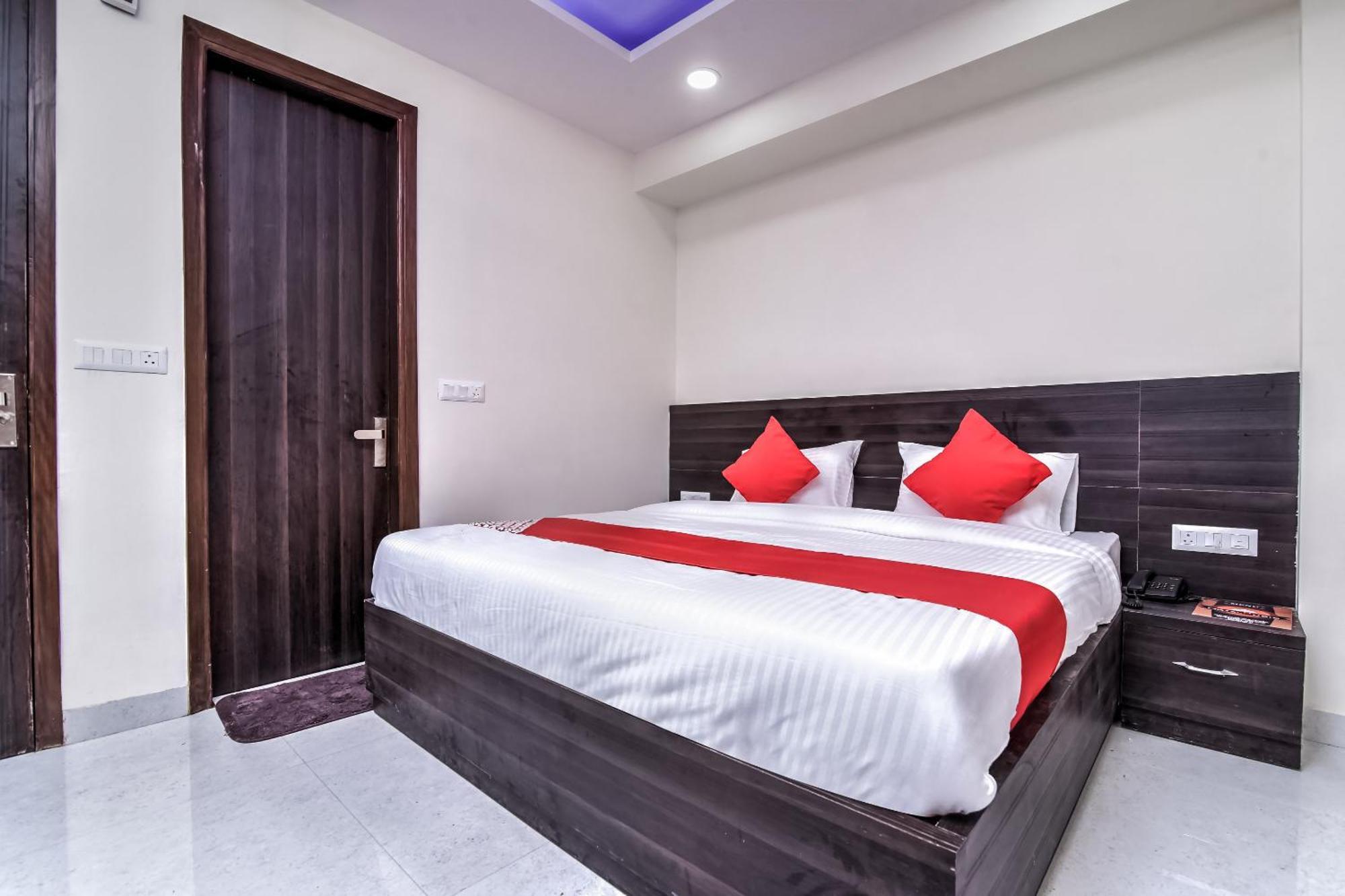Hotel Aerostar Gold - Opposite Max Healthcare Delhi (National Capital Territory of India) Exterior foto