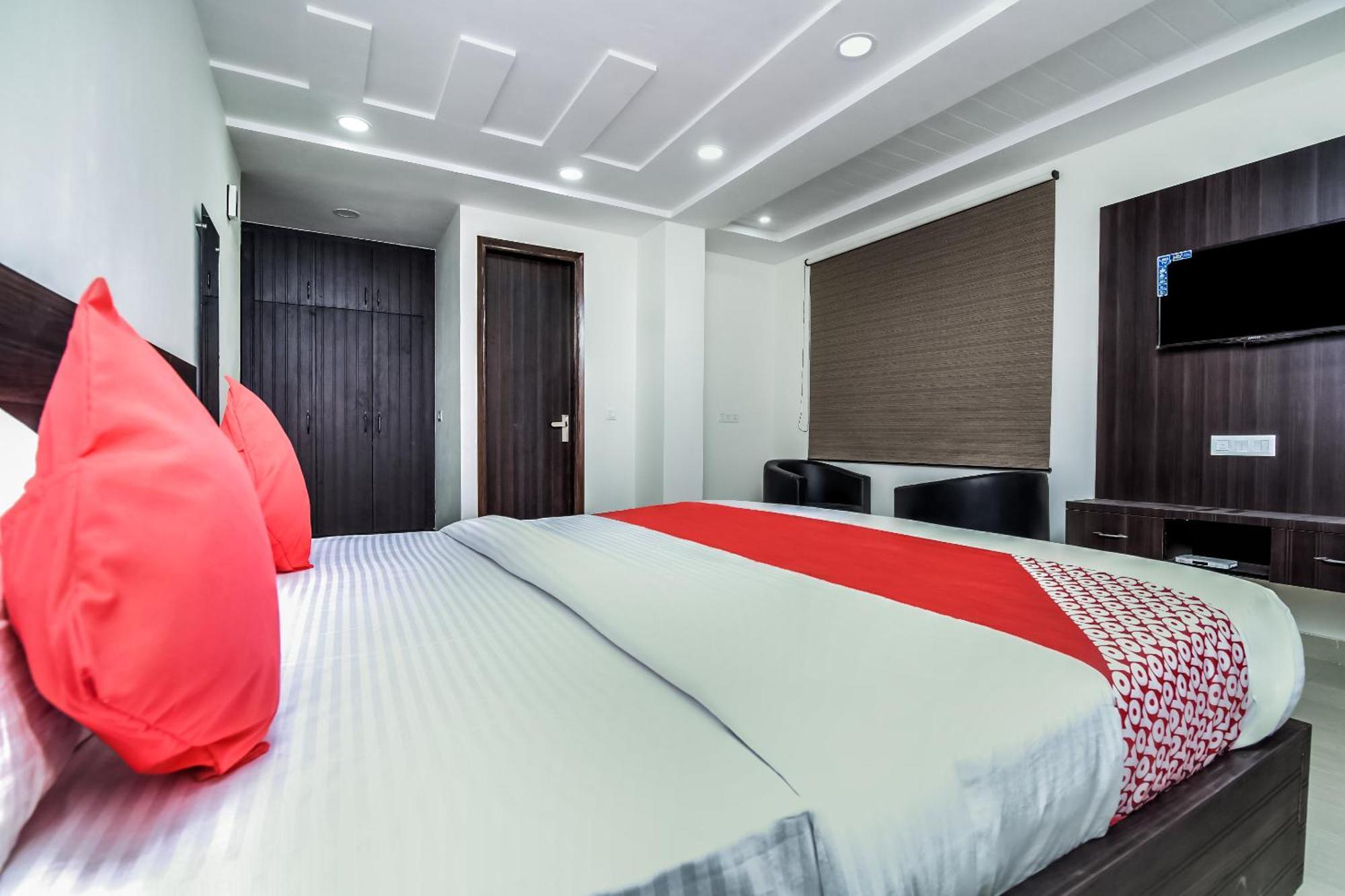 Hotel Aerostar Gold - Opposite Max Healthcare Delhi (National Capital Territory of India) Exterior foto