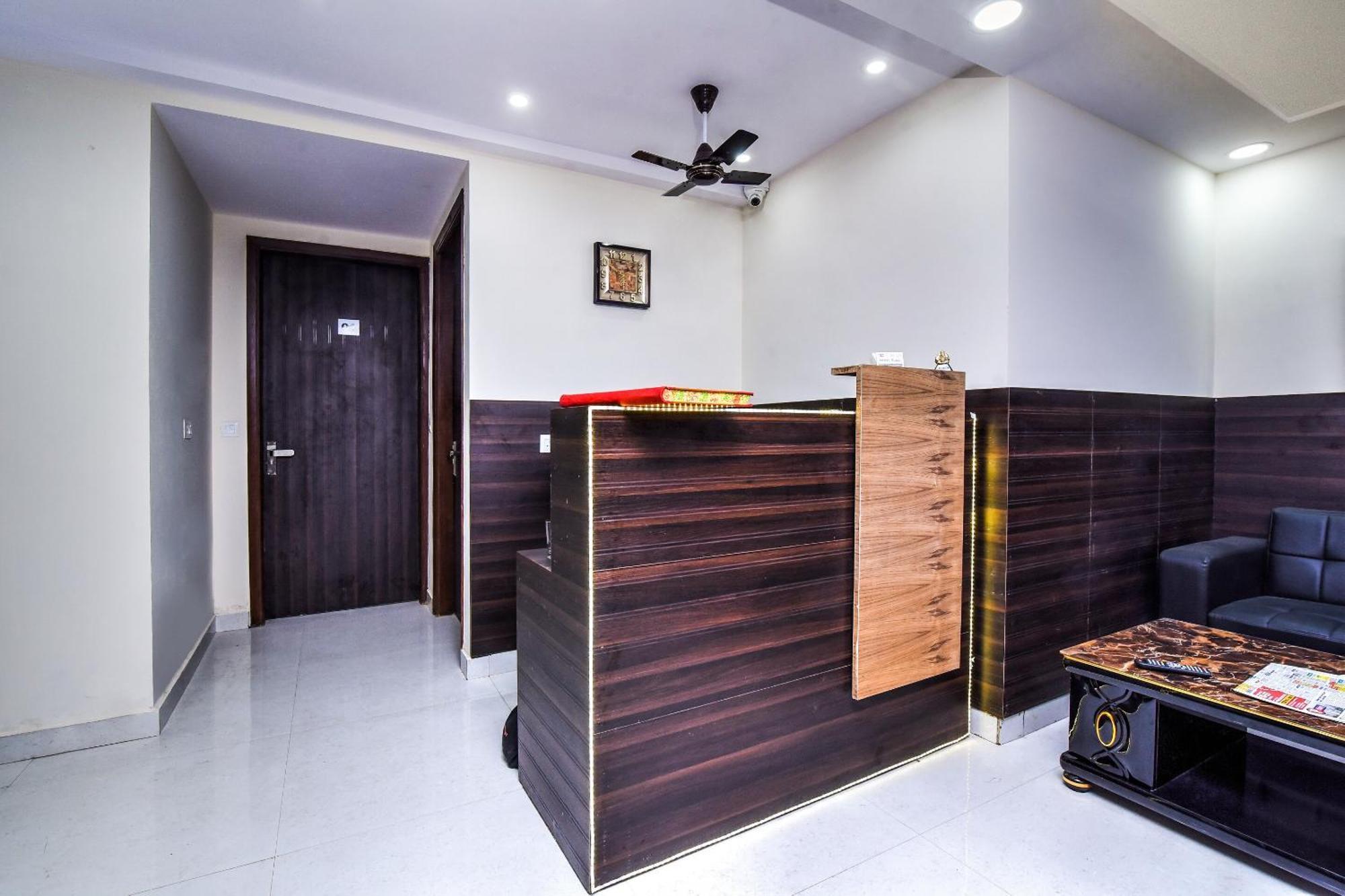Hotel Aerostar Gold - Opposite Max Healthcare Delhi (National Capital Territory of India) Exterior foto