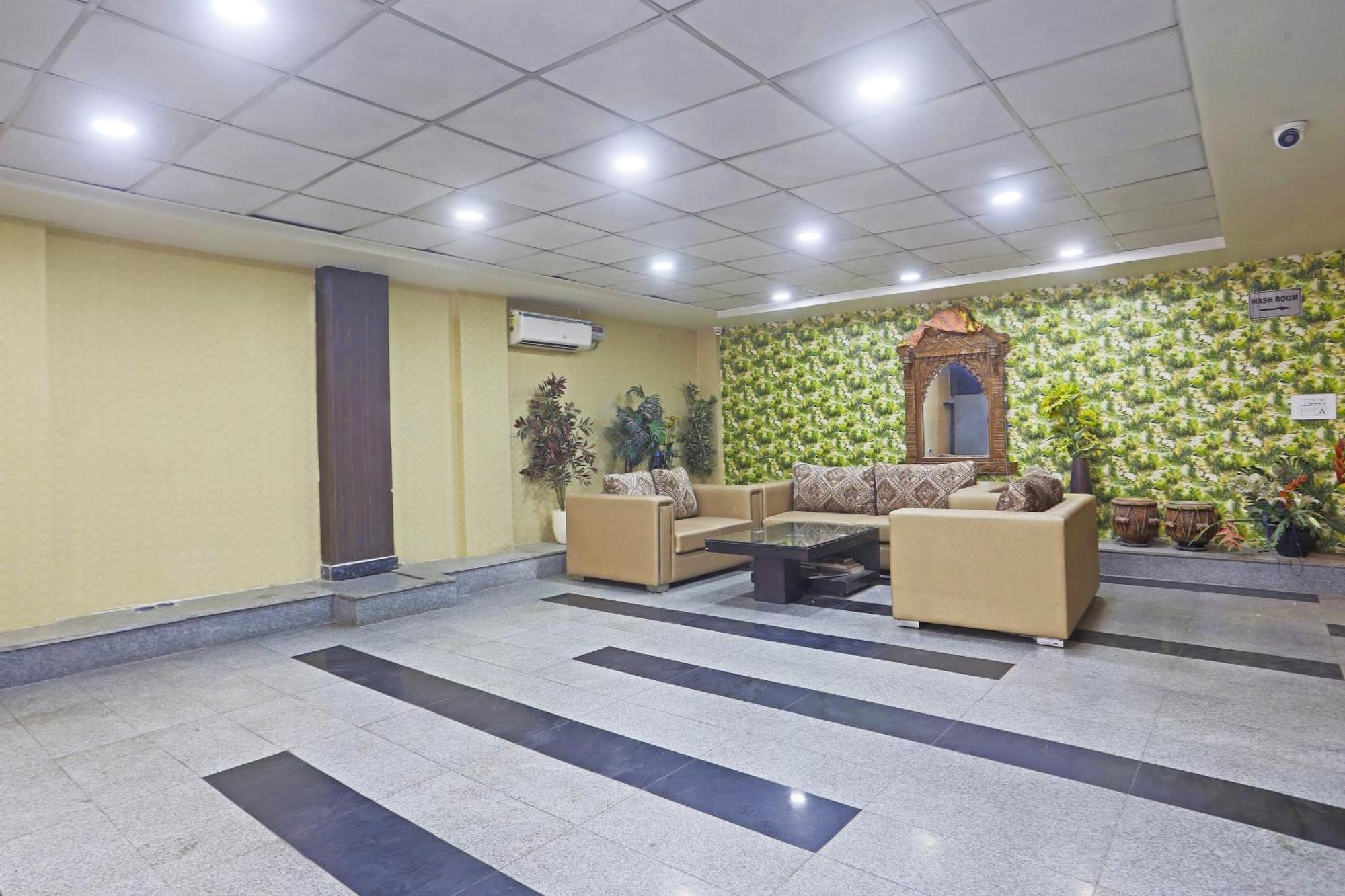 Hotel Aerostar Gold - Opposite Max Healthcare Delhi (National Capital Territory of India) Exterior foto