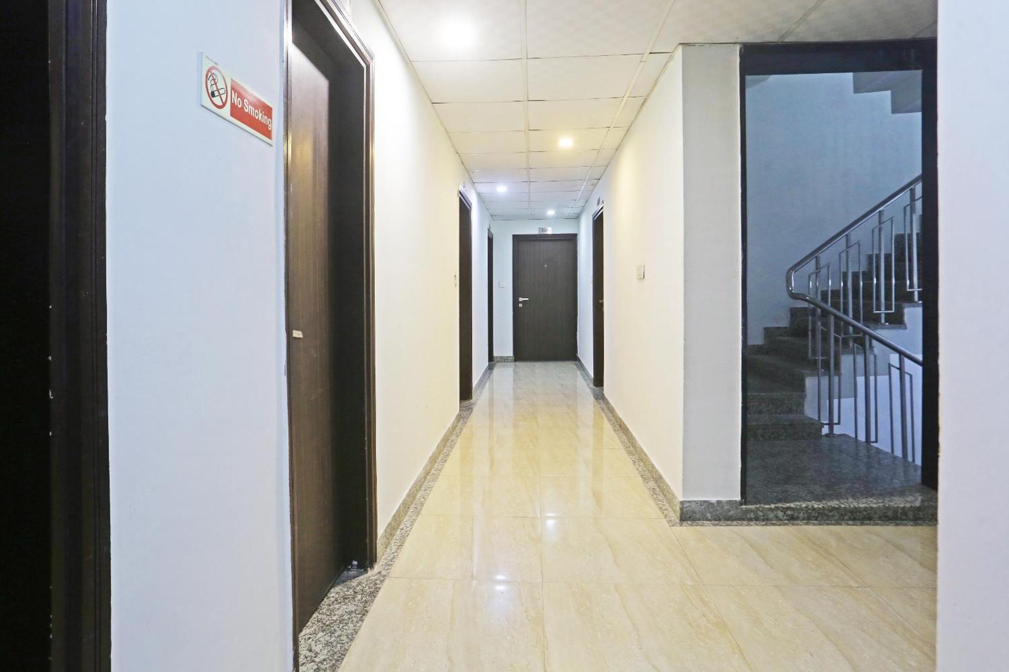 Hotel Aerostar Gold - Opposite Max Healthcare Delhi (National Capital Territory of India) Exterior foto