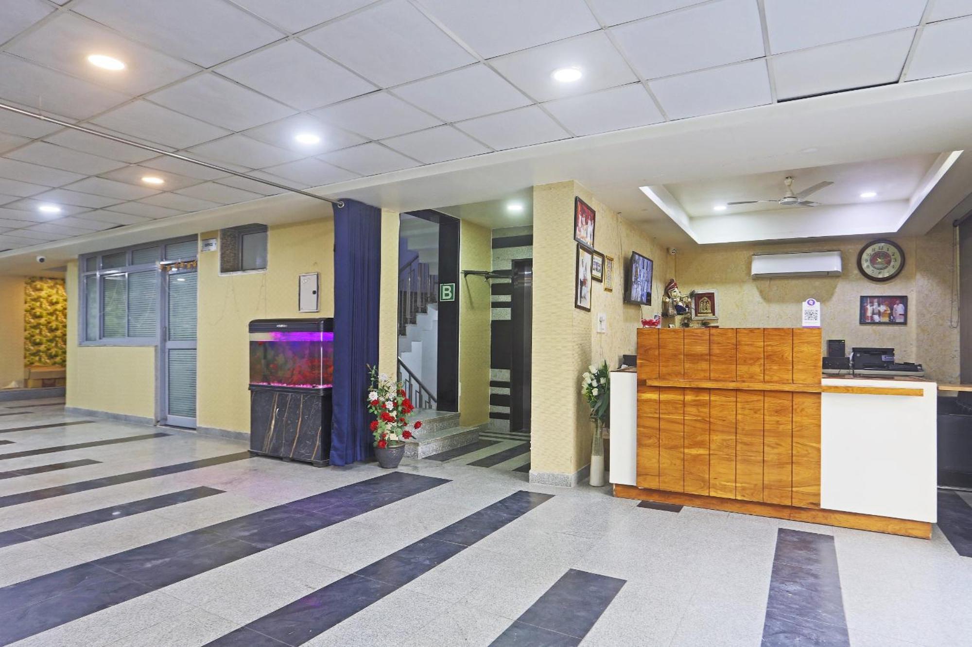 Hotel Aerostar Gold - Opposite Max Healthcare Delhi (National Capital Territory of India) Exterior foto