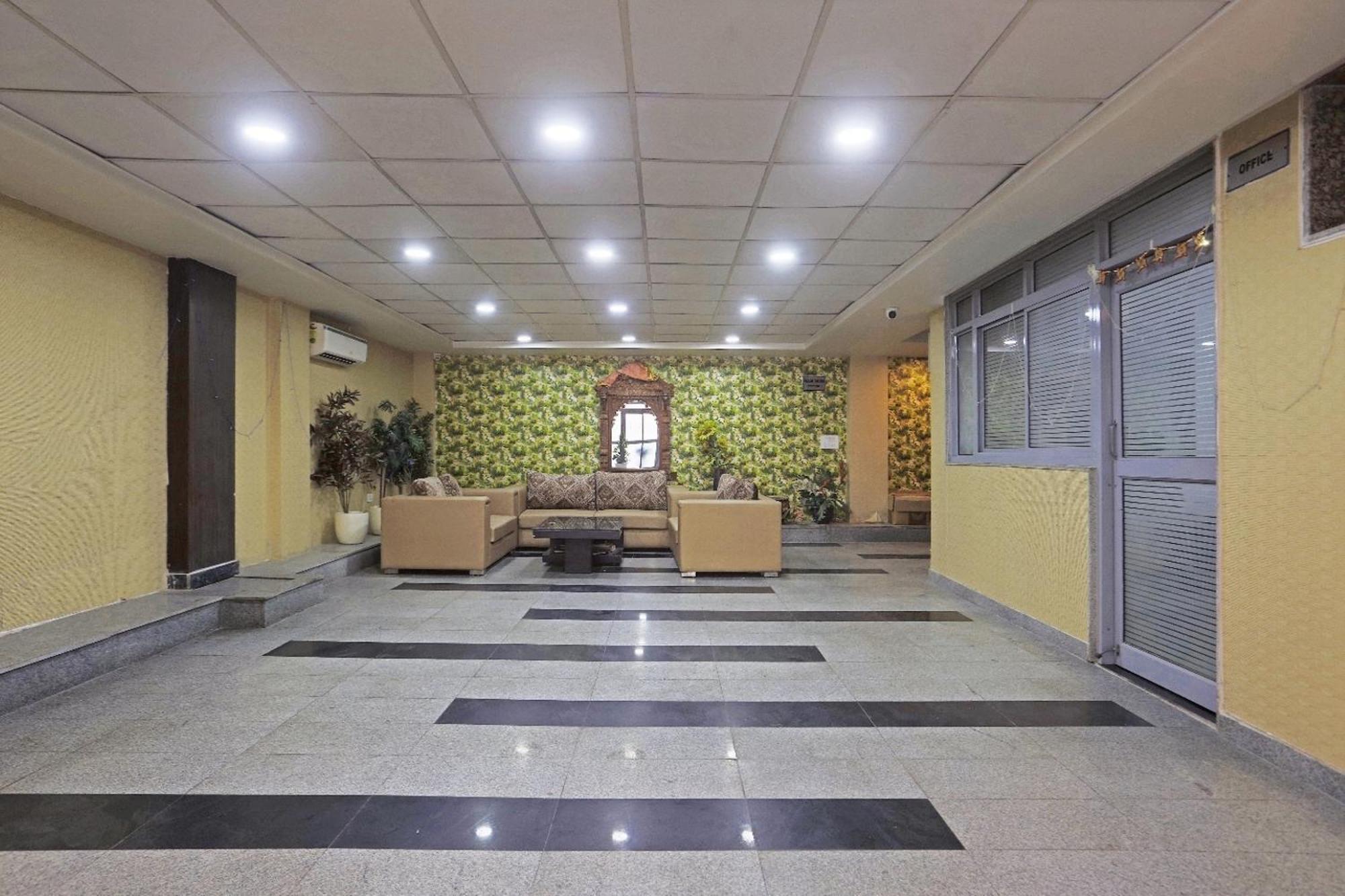 Hotel Aerostar Gold - Opposite Max Healthcare Delhi (National Capital Territory of India) Exterior foto