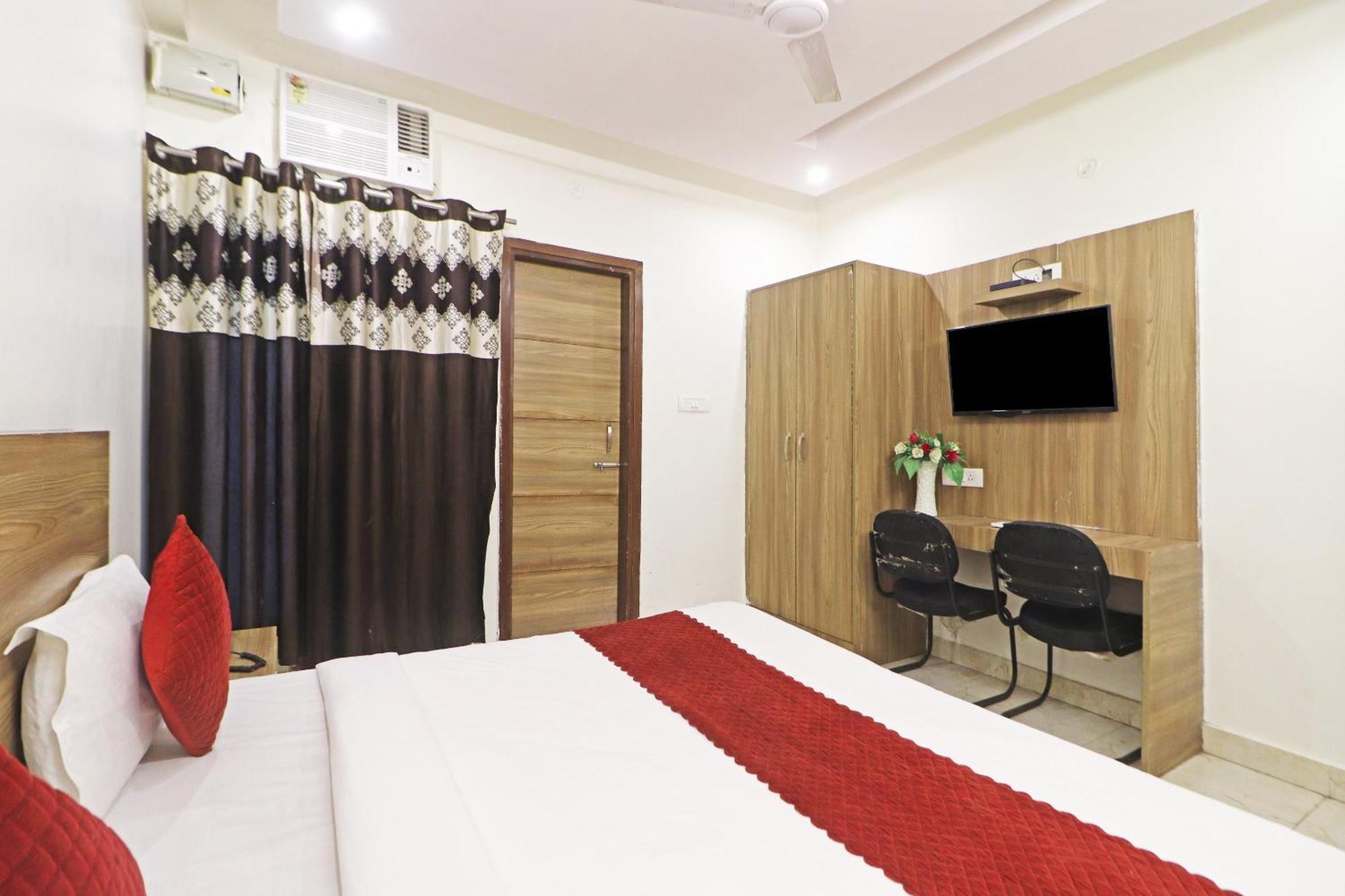 Hotel Aerostar Gold - Opposite Max Healthcare Delhi (National Capital Territory of India) Exterior foto