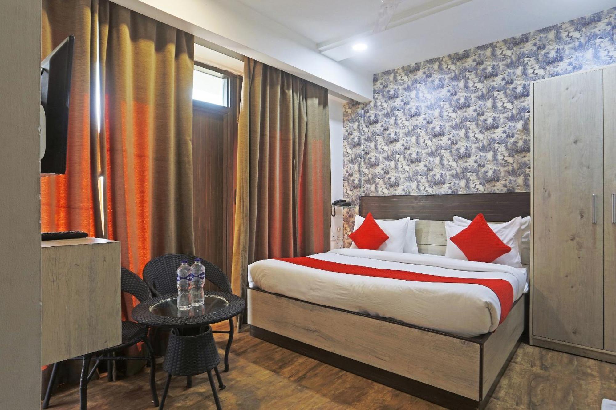 Hotel Aerostar Gold - Opposite Max Healthcare Delhi (National Capital Territory of India) Exterior foto