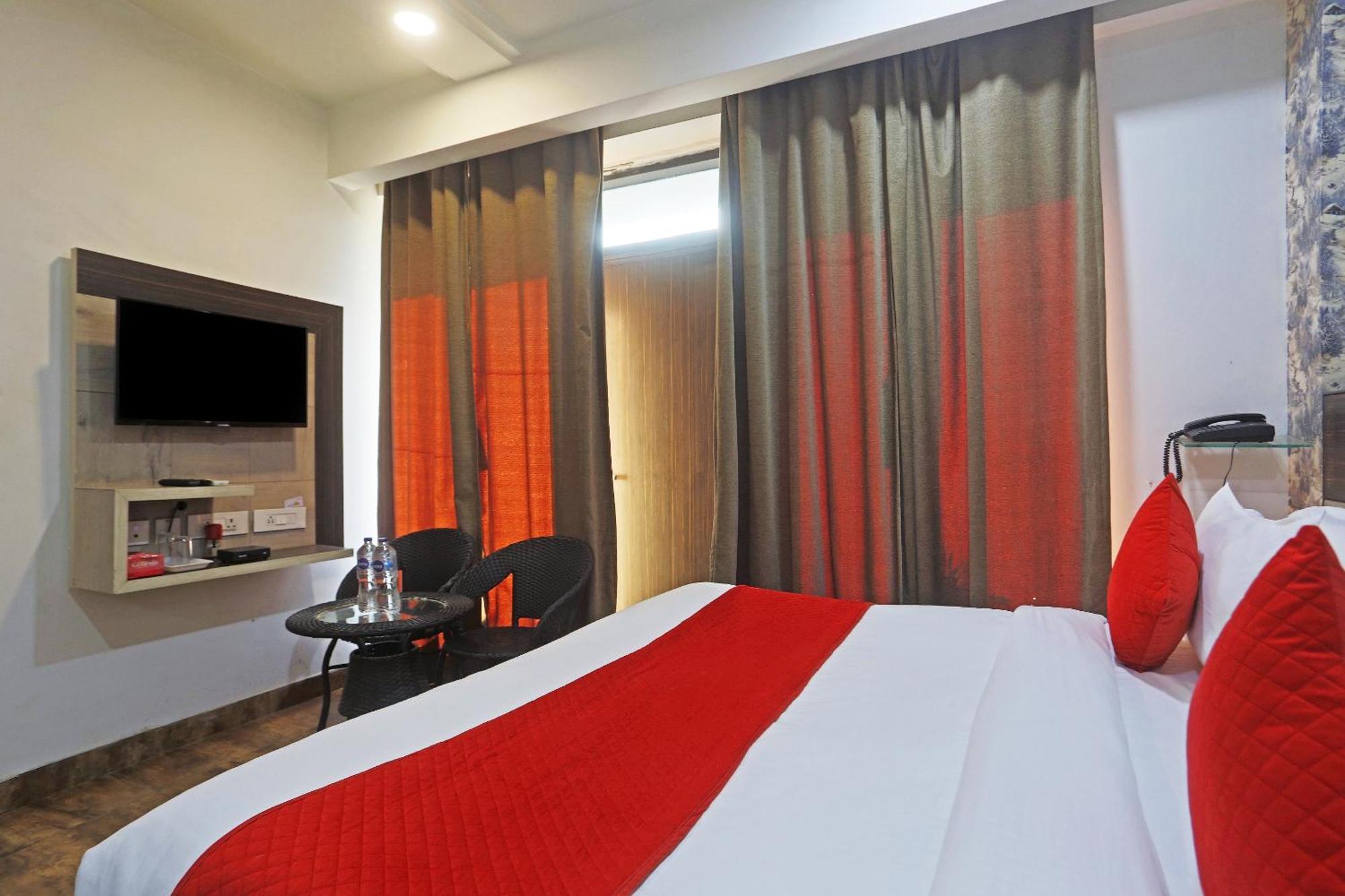 Hotel Aerostar Gold - Opposite Max Healthcare Delhi (National Capital Territory of India) Exterior foto