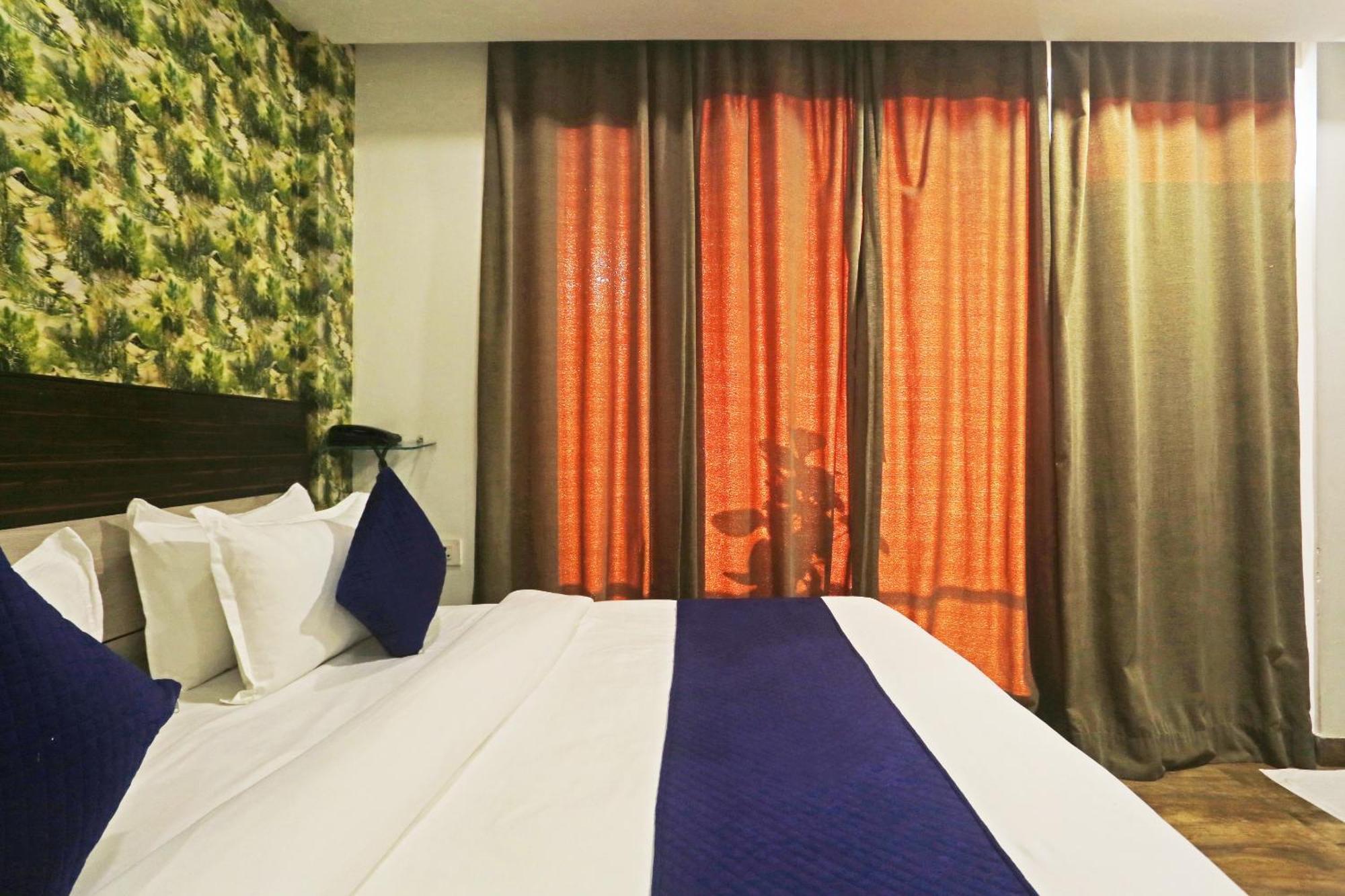 Hotel Aerostar Gold - Opposite Max Healthcare Delhi (National Capital Territory of India) Exterior foto