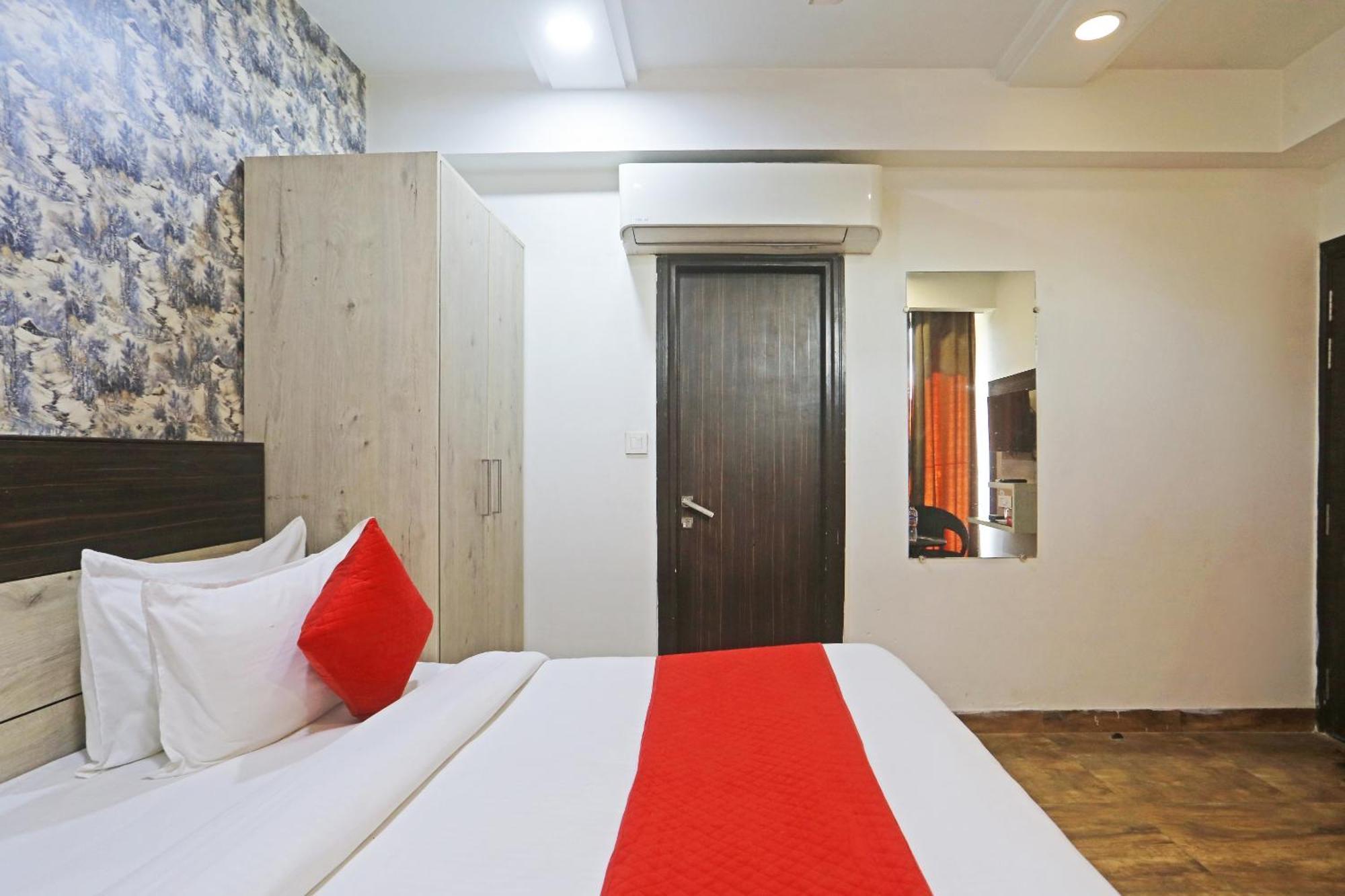Hotel Aerostar Gold - Opposite Max Healthcare Delhi (National Capital Territory of India) Exterior foto