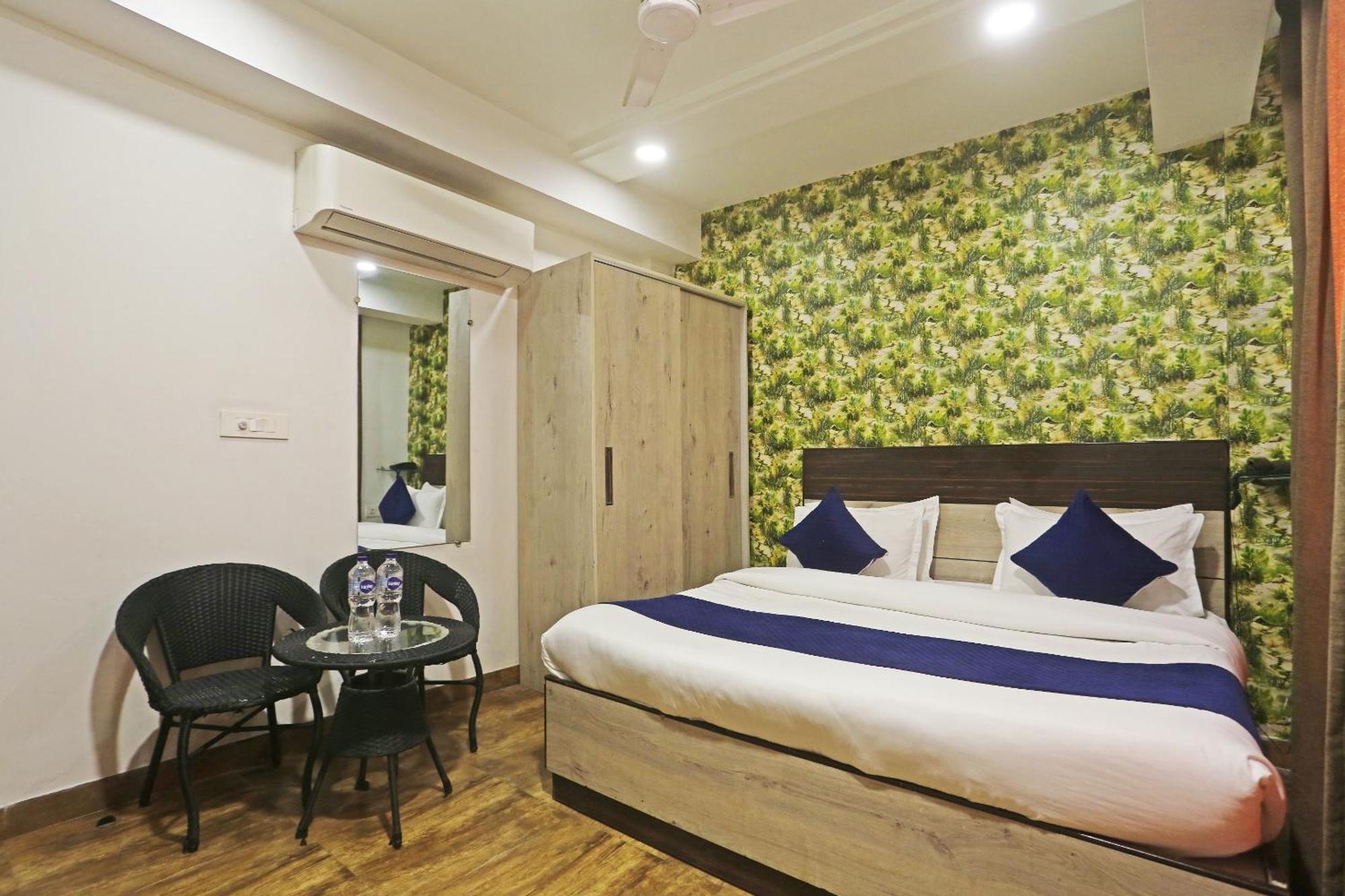 Hotel Aerostar Gold - Opposite Max Healthcare Delhi (National Capital Territory of India) Exterior foto