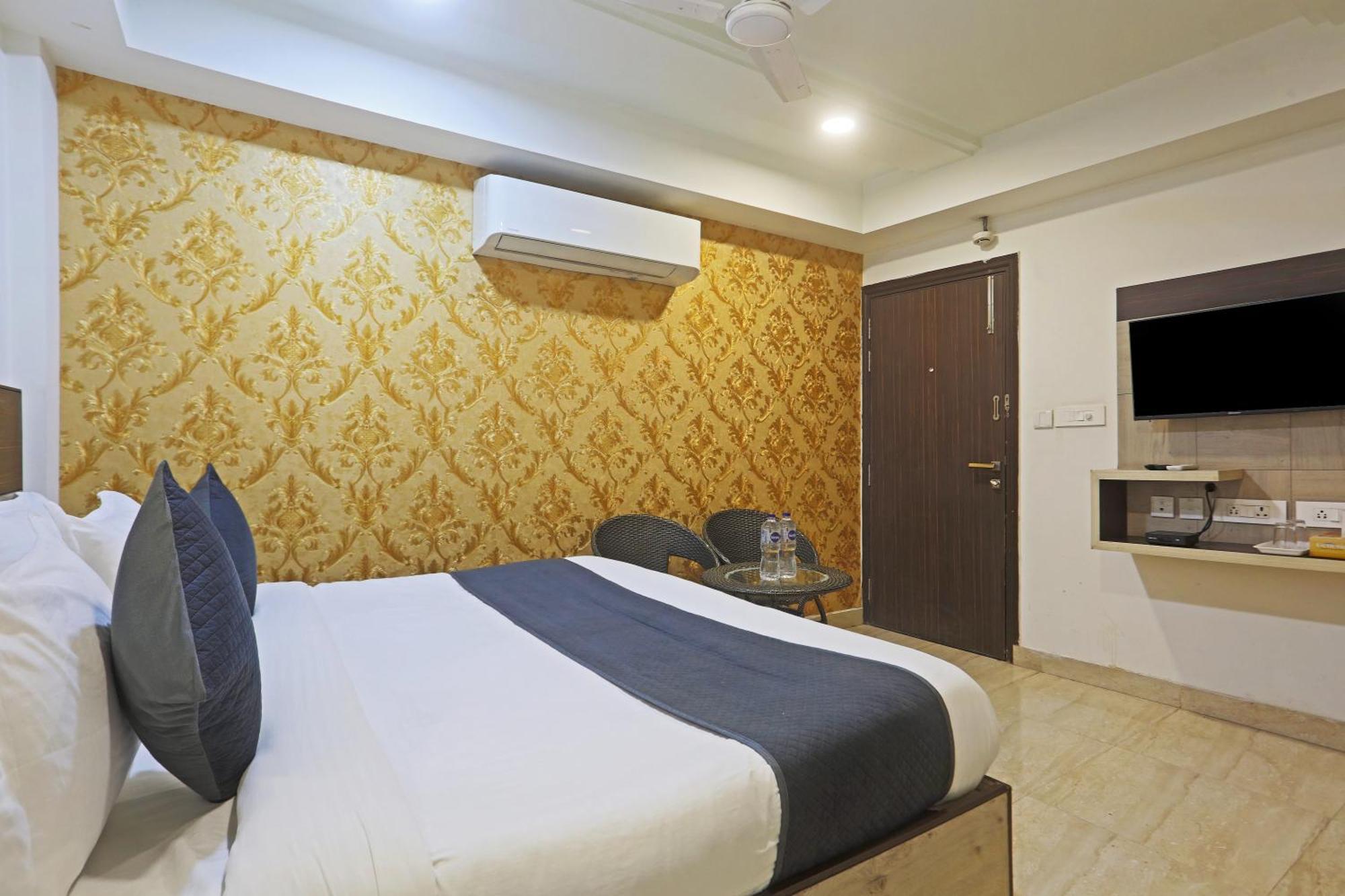 Hotel Aerostar Gold - Opposite Max Healthcare Delhi (National Capital Territory of India) Exterior foto