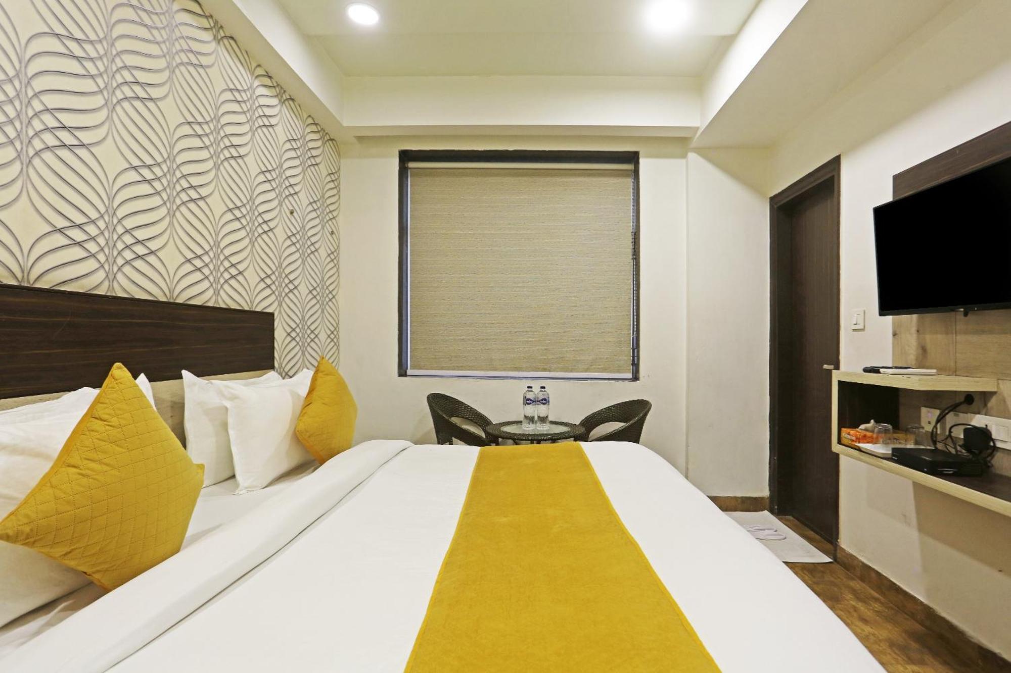 Hotel Aerostar Gold - Opposite Max Healthcare Delhi (National Capital Territory of India) Exterior foto