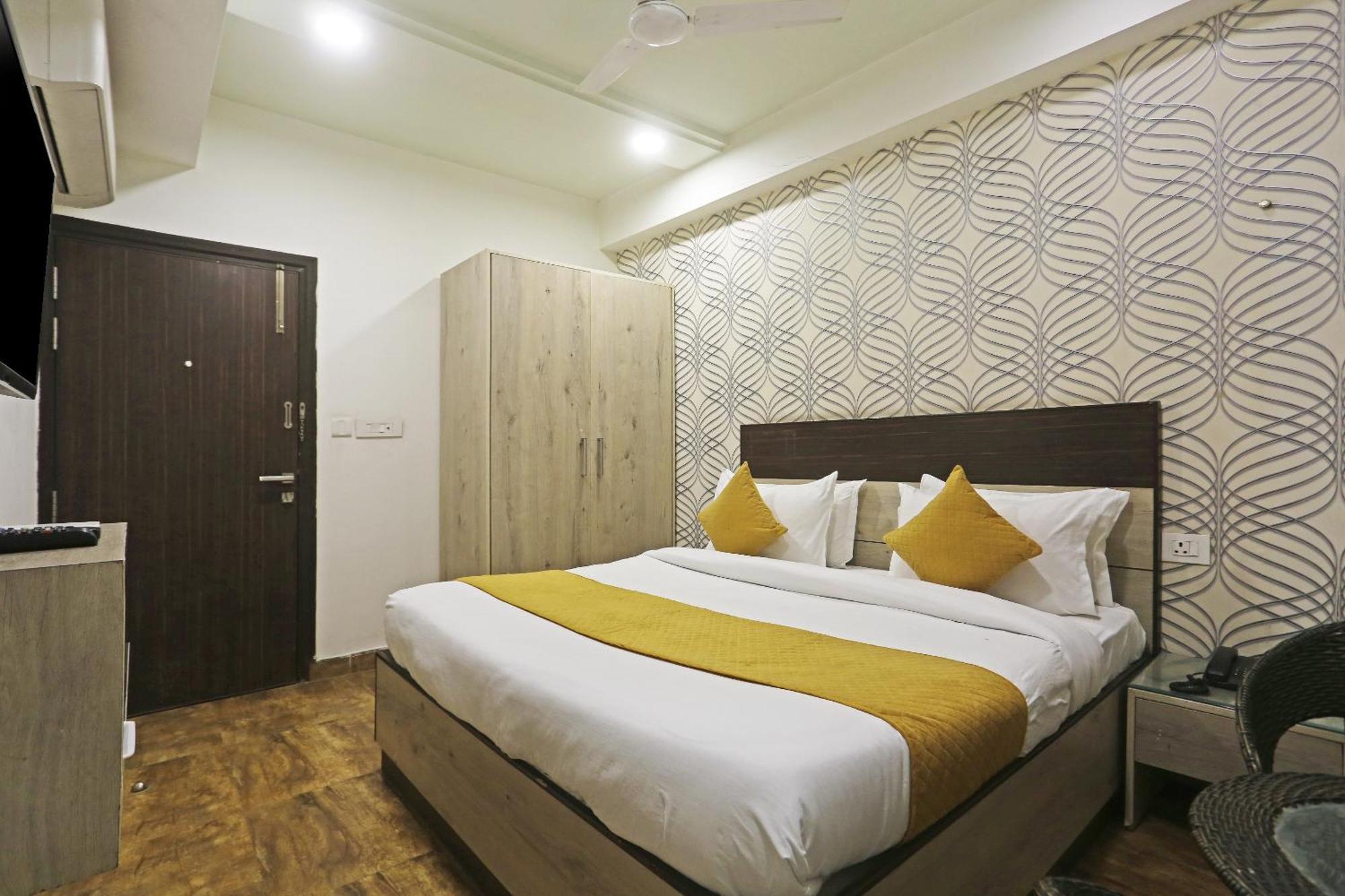 Hotel Aerostar Gold - Opposite Max Healthcare Delhi (National Capital Territory of India) Exterior foto